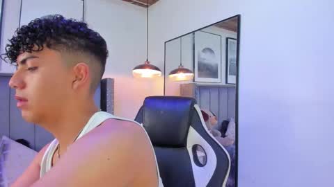 niick_twink online show from November 1, 8:30 pm