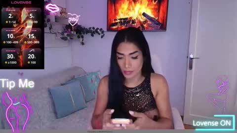Nicolle Bustamante online show from February 11, 5:39 pm