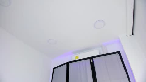 Niicole online show from January 16, 8:07 pm