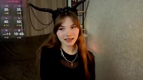 Snapshot of nika_omg chatting on October 31, 9:15 pm Nika online show from October 31, 9:15 pm