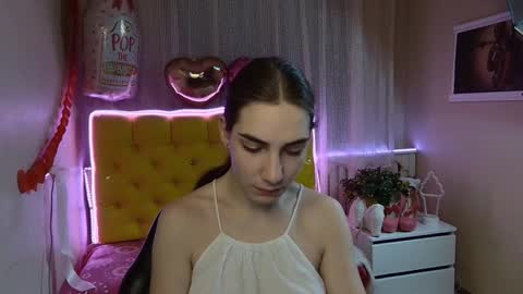 nikastarkk online show from March 1, 2:15 am