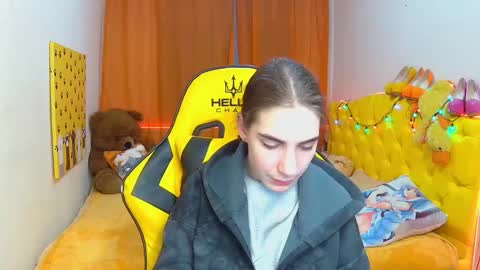 nikastarkk online show from February 26, 7:32 pm