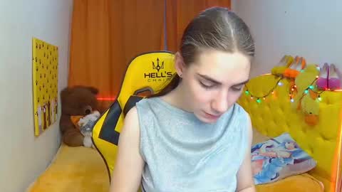 nikastarkk online show from February 26, 11:30 pm