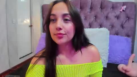 Nikki online show from November 4, 1:45 pm