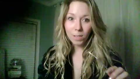 nikkib653466 online show from January 7, 1:21 am