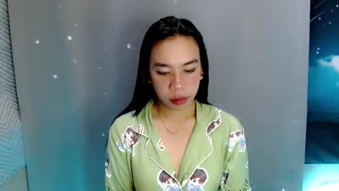 urlovelynika  online show from December 2, 1:29 am