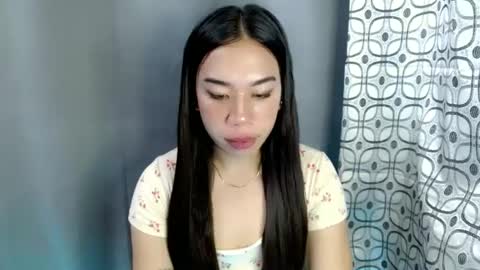 urlovelynika  online show from January 14, 1:47 am