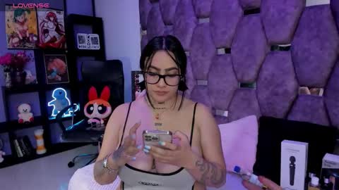 nikky_latin online show from May 9, 4:40 am
