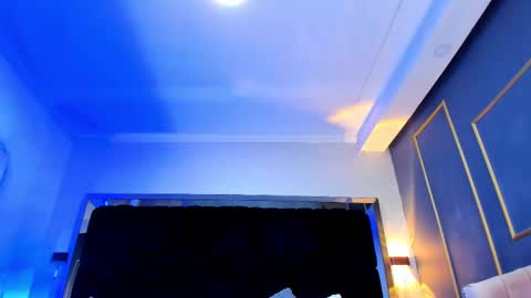     online show from March 3, 7:07 pm