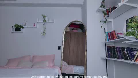 Nicole cam online show from July 18, 1:35 pm