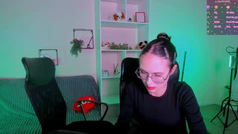 Little Niko  Help me reach my goals online show from October 5, 6:48 pm