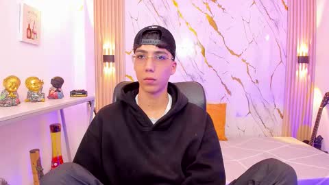    online show from February 3, 3:48 am