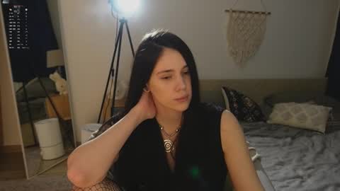 Jennet online show from November 16, 6:10 pm