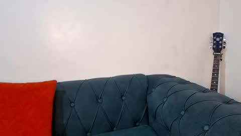 nina_bambi online show from October 14, 3:15 pm