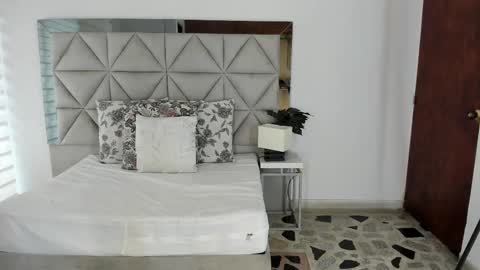  Nina  online show from September 19, 9:29 pm