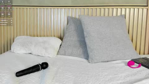 NINA online show from October 11, 4:21 pm