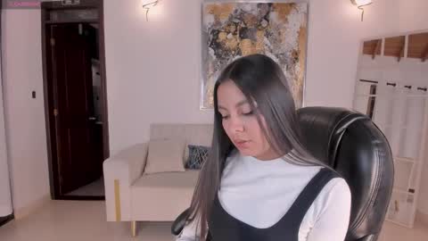 Snapshot of ninablumm chatting on September 29, 12:09 am Nina online show from September 29, 12:09 am