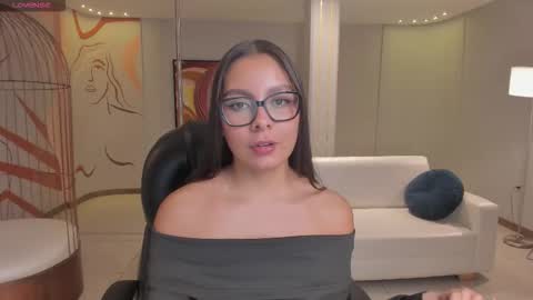 Snapshot of ninablumm chatting on October 23, 2:46 am Nina online show from October 23, 2:46 am