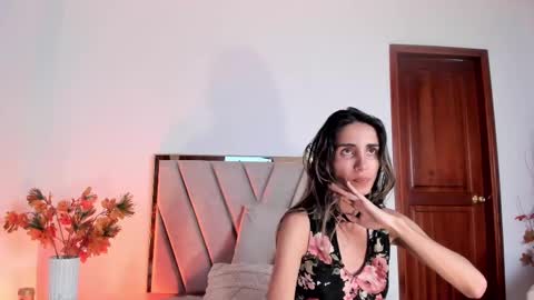 Nina online show from February 24, 6:15 pm