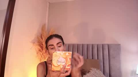 Nina online show from September 19, 6:55 pm