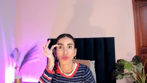 Nina online show from November 14, 6:43 pm