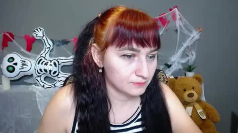 ninaflawlees online show from November 1, 1:10 pm