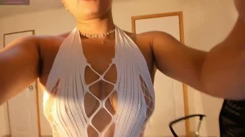 Nina  online show from April 9, 9:53 pm