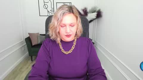 ninastarle online show from November 5, 5:09 am