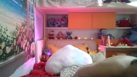 SunnyNatalie Wang online show from April 4, 10:44 am