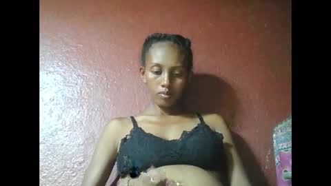 ninie246746 online show from February 17, 4:42 am