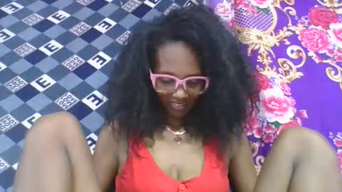 ninie246746 online show from April 14, 3:59 pm