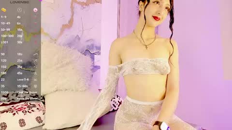NINI VELVET  online show from June 6, 4:29 am