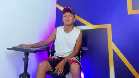 nio_klouds_ online show from August 6, 9:13 pm