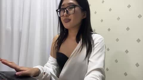 Snapshot of niravoid chatting on September 25, 7:32 pm niravoid online show from September 25, 7:32 pm