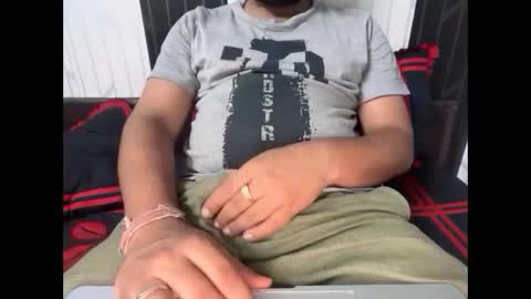 nishantsaraswat268 online show from September 24, 5:09 pm