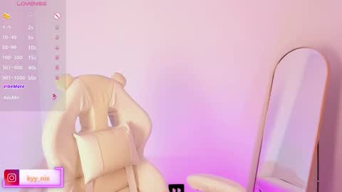 Nicki  online show from March 9, 8:30 am