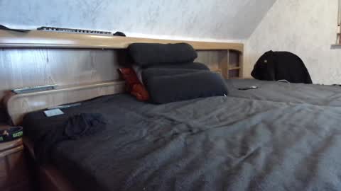 Snapshot of nixan85 chatting on February 2, 2:45 pm nixan85 online show from February 2, 2:45 pm