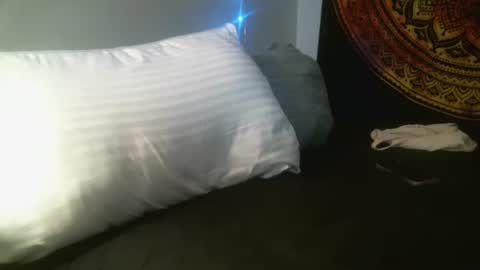 Leah online show from February 19, 3:16 pm