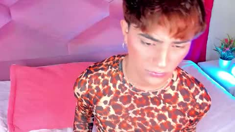 Noa Durand online show from January 7, 3:22 am