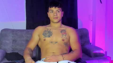 noah_223 online show from November 24, 1:15 am