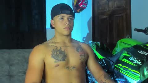 noah_223 online show from November 27, 2:41 am