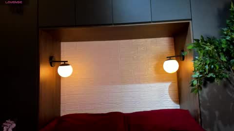 noah_dupont_ online show from November 27, 12:02 pm