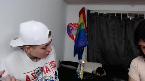 noah hehim    online show from January 9, 1:18 am