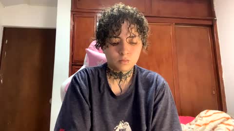 noah hehim    online show from January 28, 2:00 am