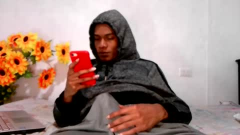 Snapshot of noah_miller7 chatting on October 24, 9:43 am Noah Millers online show from October 24, 9:43 am