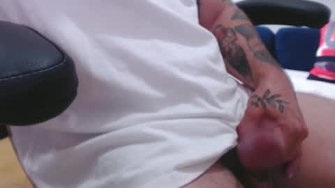 Noah B online show from November 12, 3:47 pm