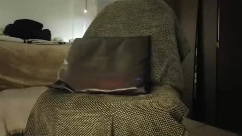 nobudget06 online show from March 8, 2:04 am