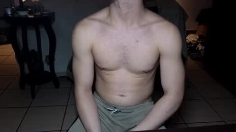 Snapshot of nobudget06 chatting on February 14, 1:34 am nobudget06 online show from February 14, 1:34 am