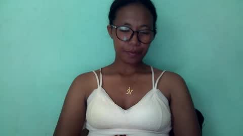 noellah online show from March 8, 4:06 pm