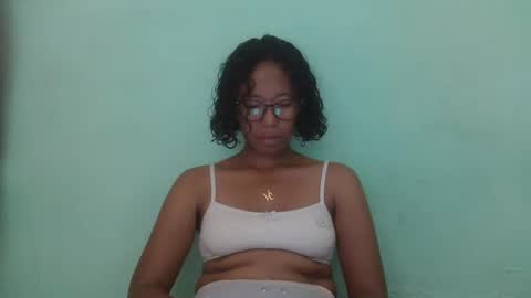 noellah online show from March 5, 6:33 am